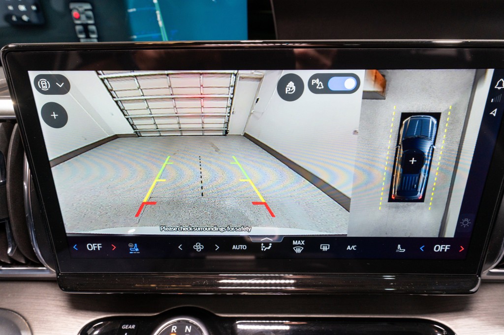 2025 Ford Expedition Image 24