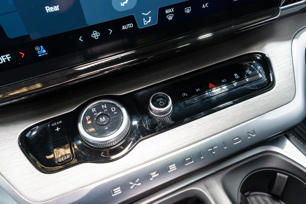 2025 Ford Expedition Image 26