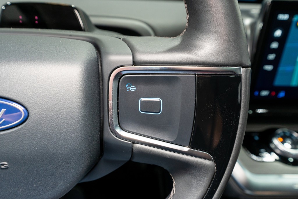 2025 Ford Expedition Image 30