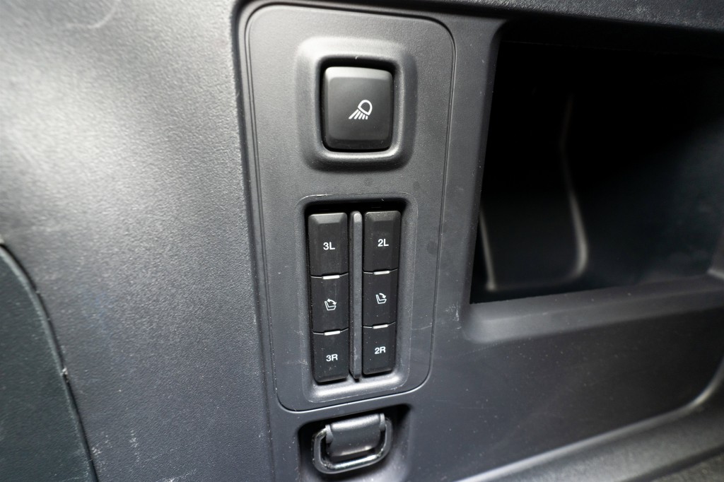 2025 Ford Expedition Image 39