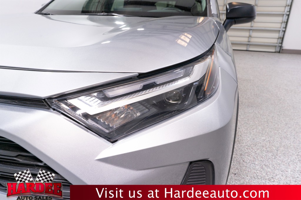 2024 Toyota Rav4 Image 8