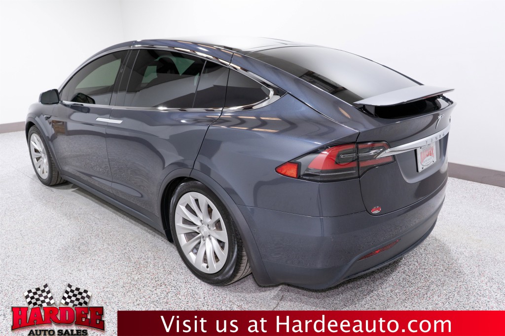 2020 Tesla Model X Image 3