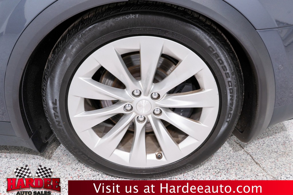 2020 Tesla Model X Image 10