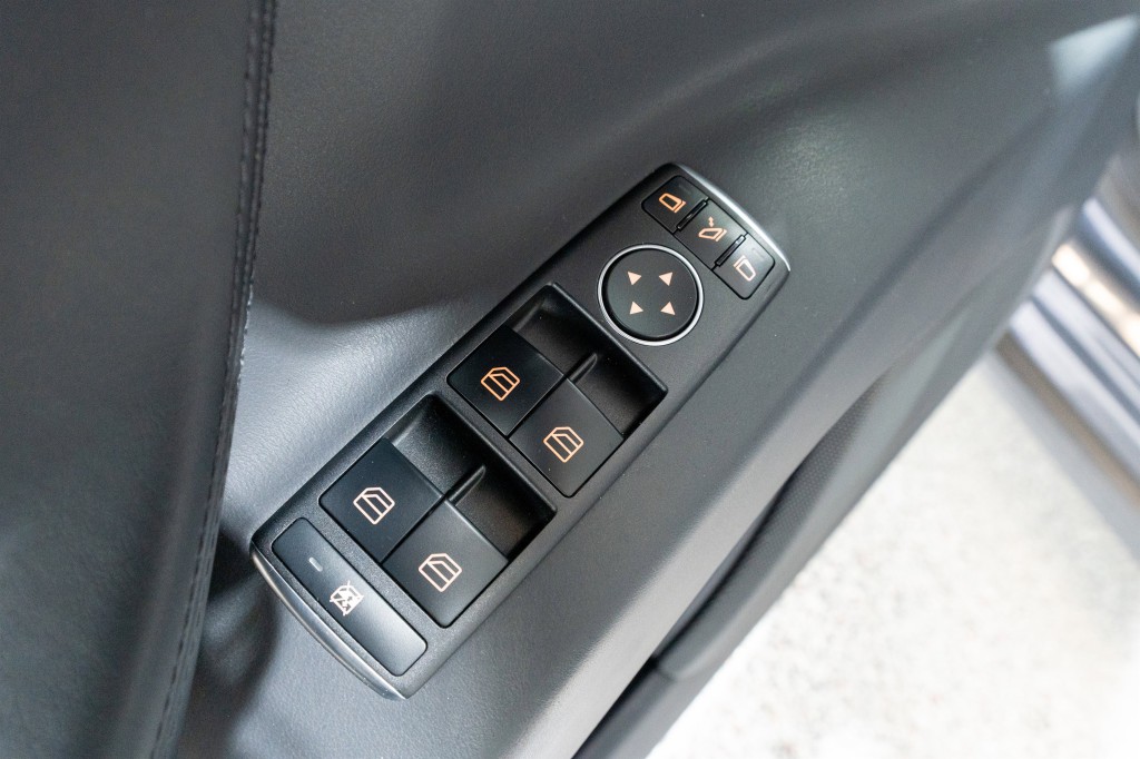 2020 Tesla Model X Image 14