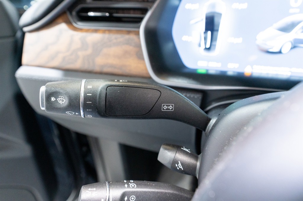 2020 Tesla Model X Image 27