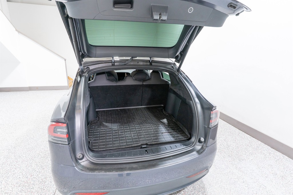2020 Tesla Model X Image 30