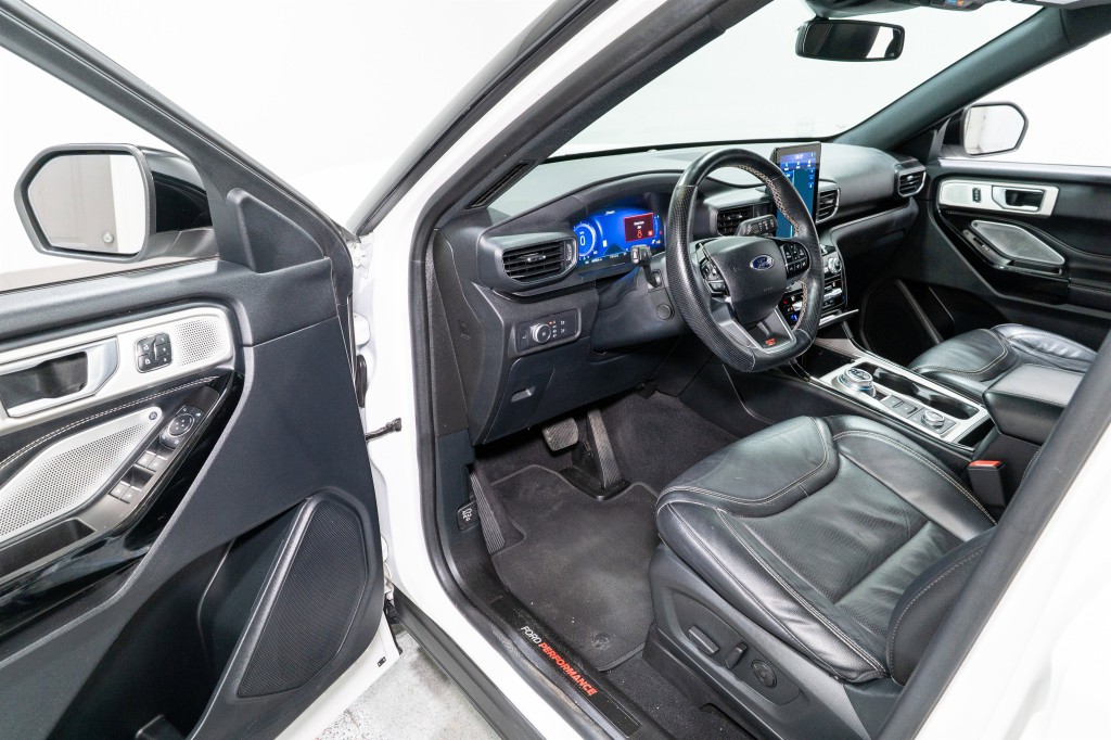 2021 Ford Explorer Image 12