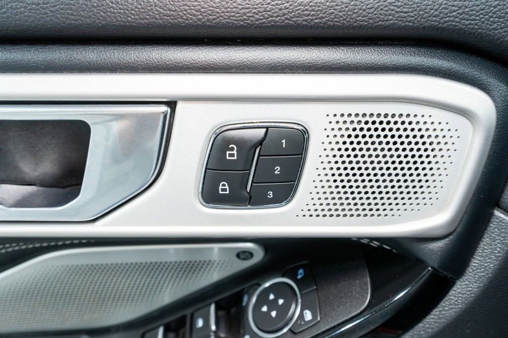 2021 Ford Explorer Image 14