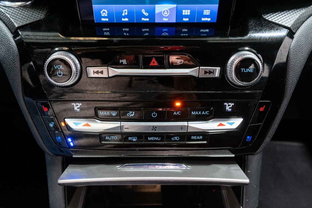 2021 Ford Explorer Image 24