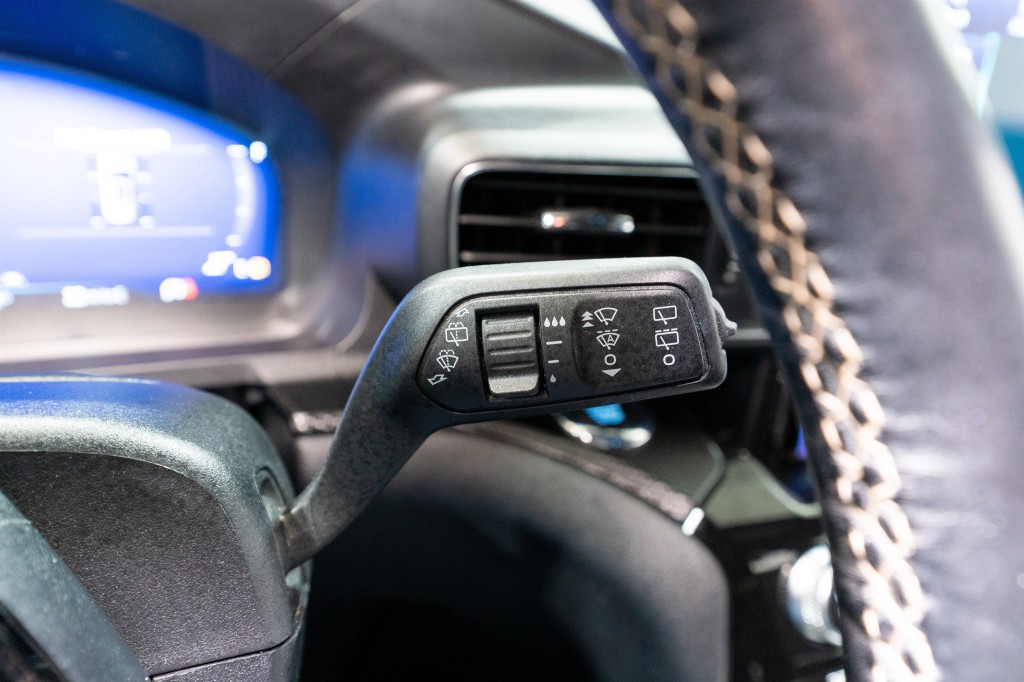 2021 Ford Explorer Image 30