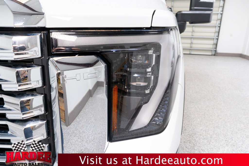 2024 GMC Sierra 2500 Image 8