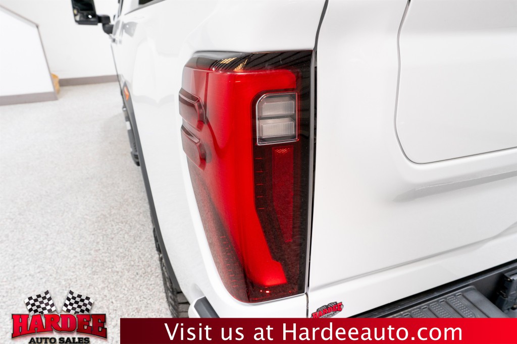 2024 GMC Sierra 2500 Image 9