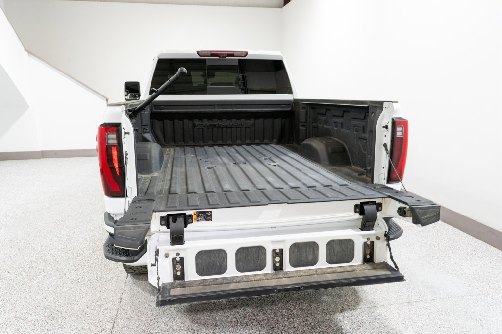 2024 GMC Sierra 2500 Image 11
