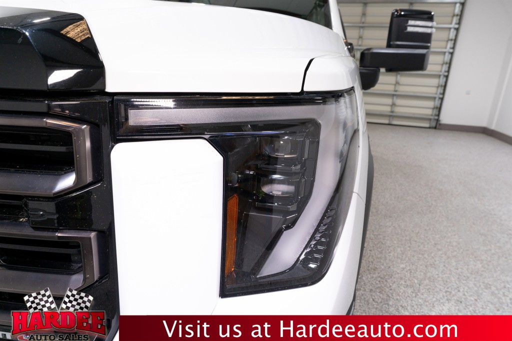 2024 GMC Sierra 2500 Image 8