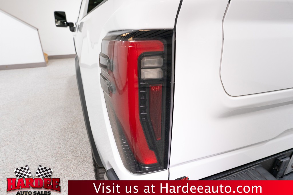 2024 GMC Sierra 2500 Image 9