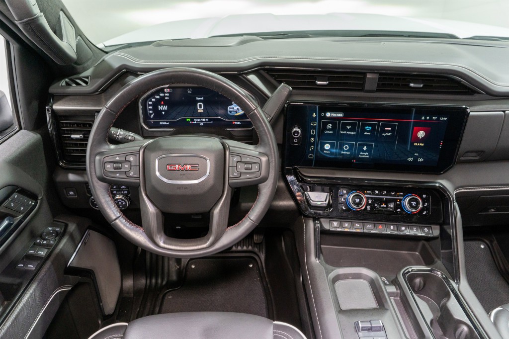 2024 GMC Sierra 2500 Image 17