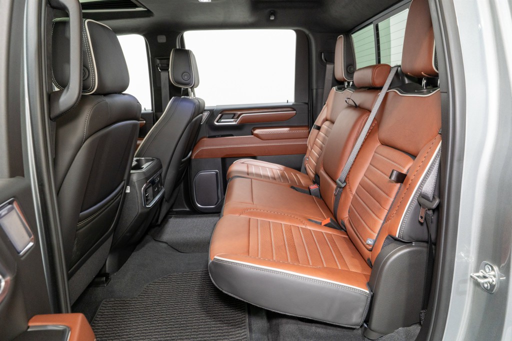 2025 GMC Sierra 2500 Image 38