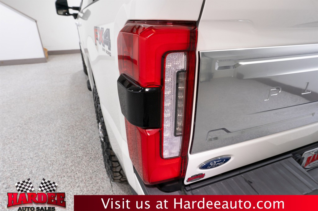 2025 Ford F-250 Image 9