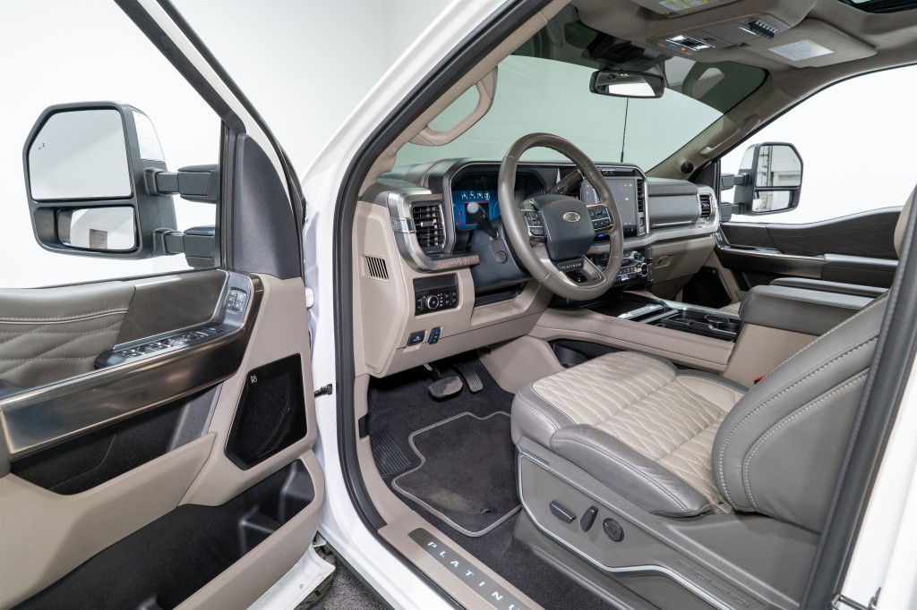 2025 Ford F-250 Image 15