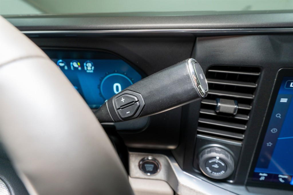 2025 Ford F-250 Image 38