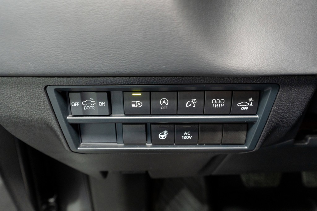 2025 Toyota Tundra Image 35