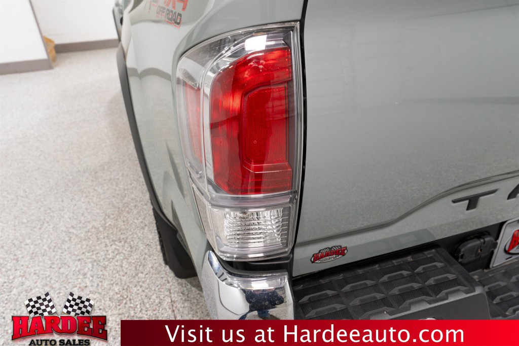 2023 Toyota Tacoma Image 9