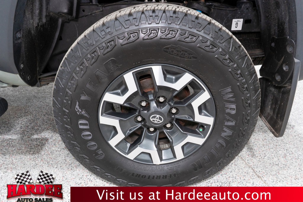 2023 Toyota Tacoma Image 10