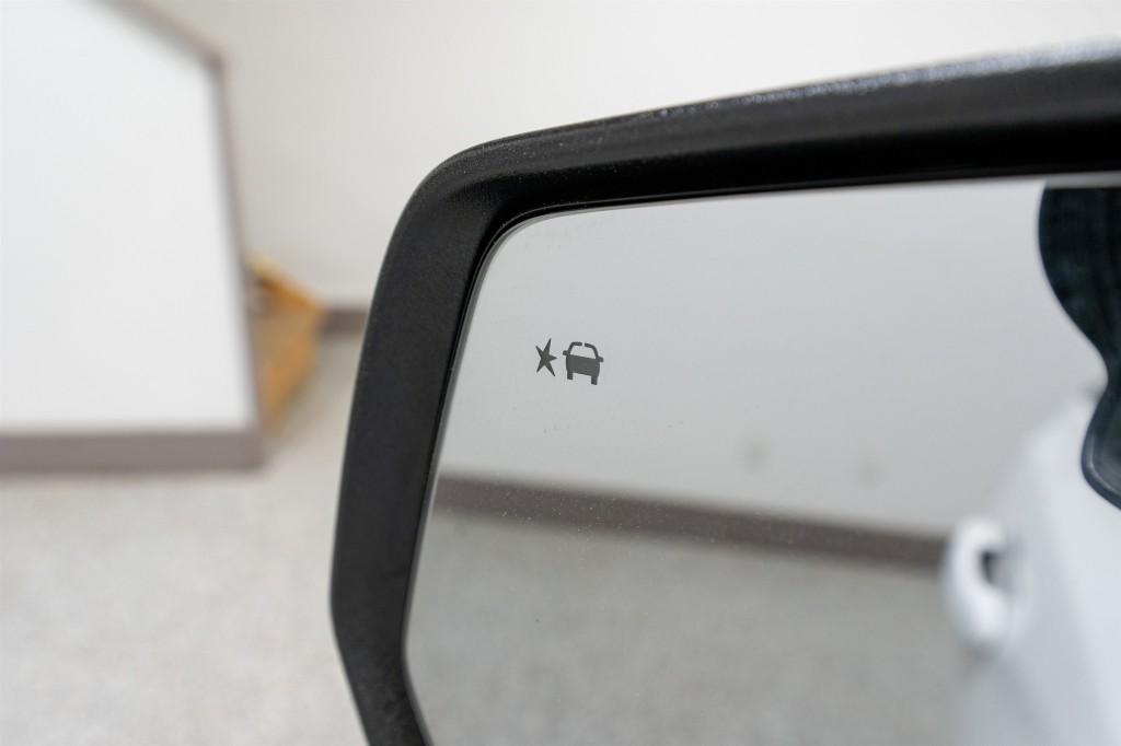 2021 GMC Acadia Image 13