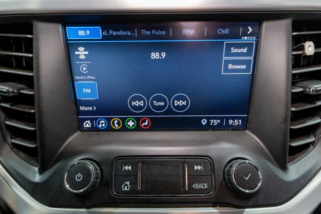 2021 GMC Acadia Image 17