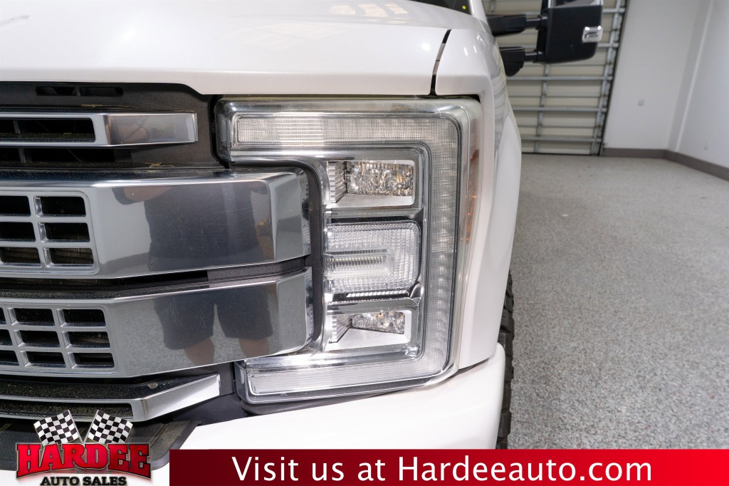 2017 Ford F-250 Image 8