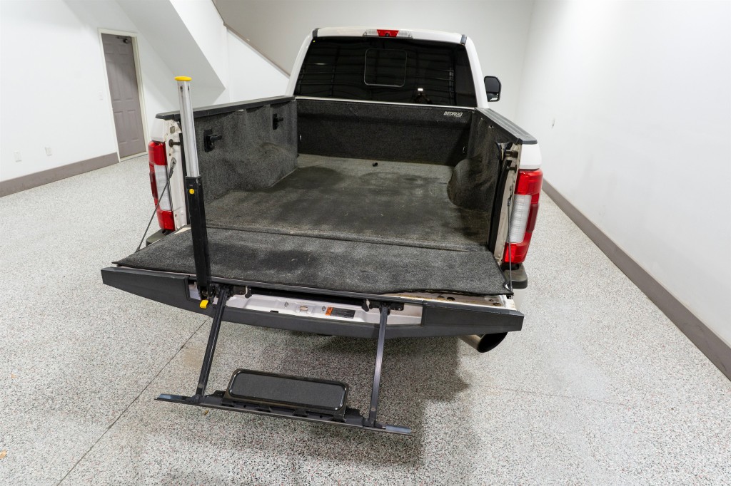 2017 Ford F-250 Image 11