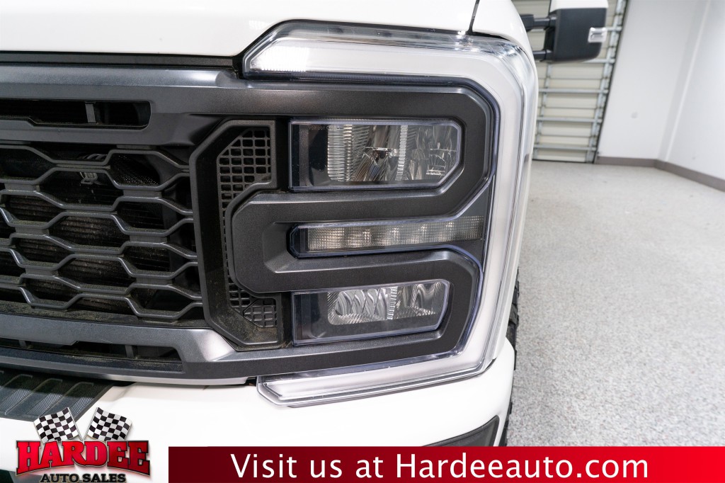 2023 Ford F-250 Image 8