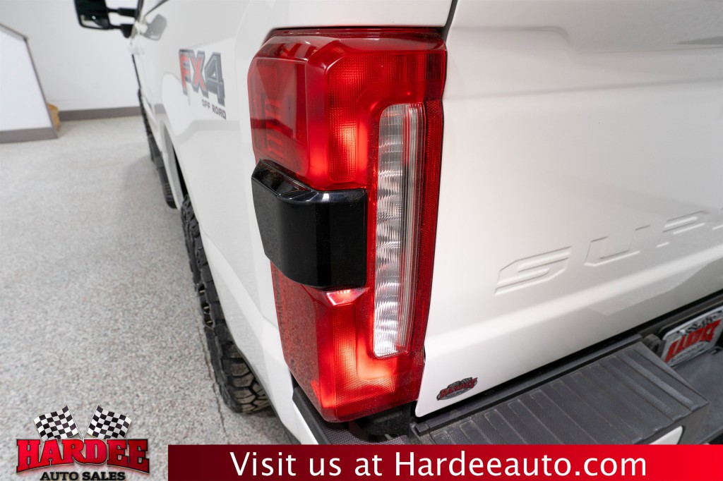 2023 Ford F-250 Image 9