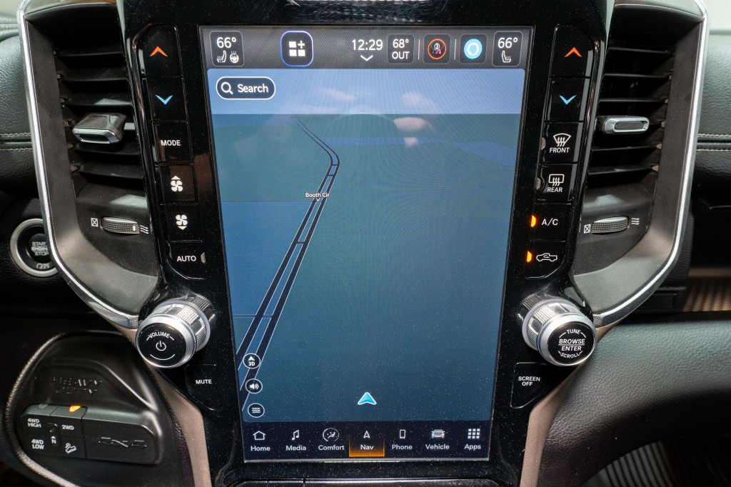 2023 RAM 2500 Image 18