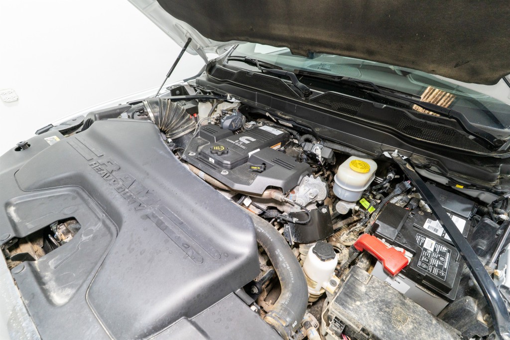 2023 RAM 2500 Image 32