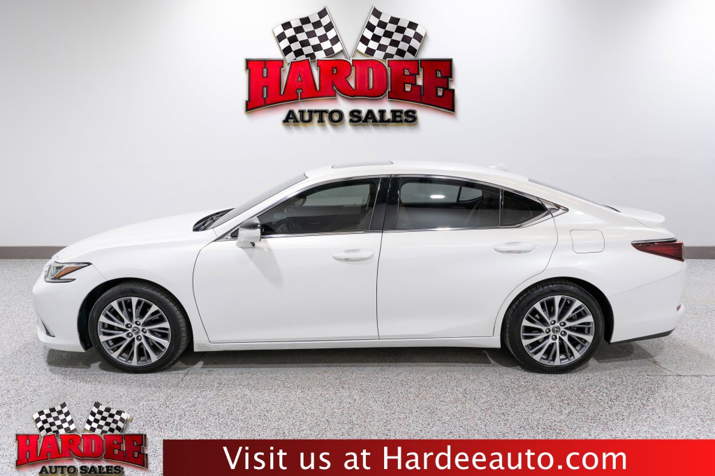 2019 Lexus ES Image 1