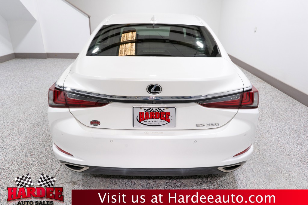 2019 Lexus ES Image 4