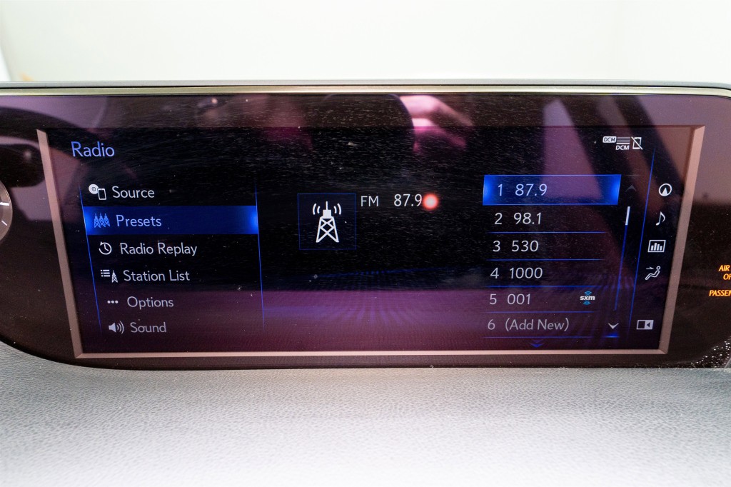 2019 Lexus ES Image 19