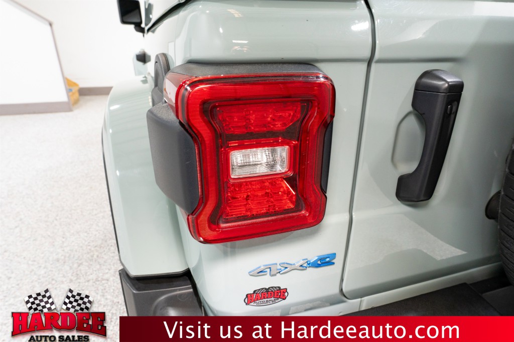 2023 Jeep Wrangler Image 9