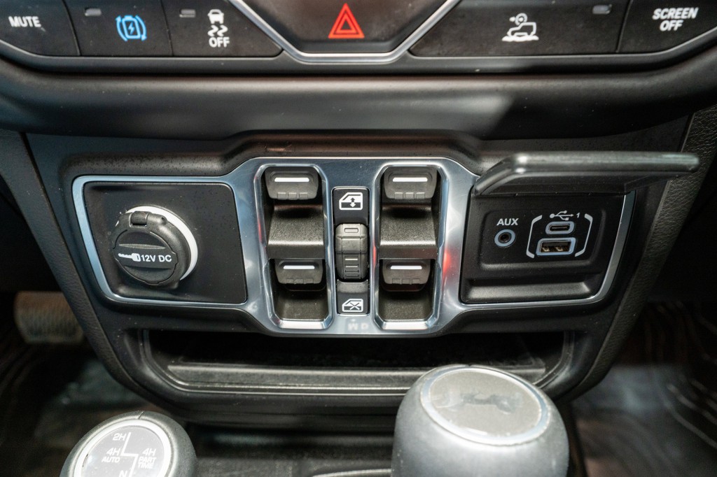 2023 Jeep Wrangler Image 21