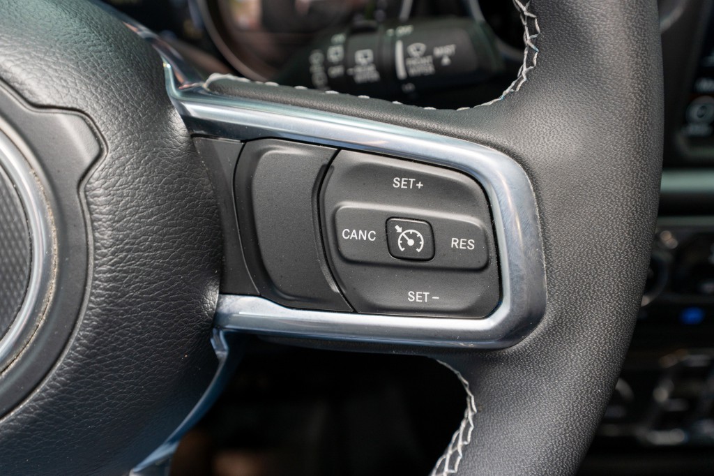 2023 Jeep Wrangler Image 25