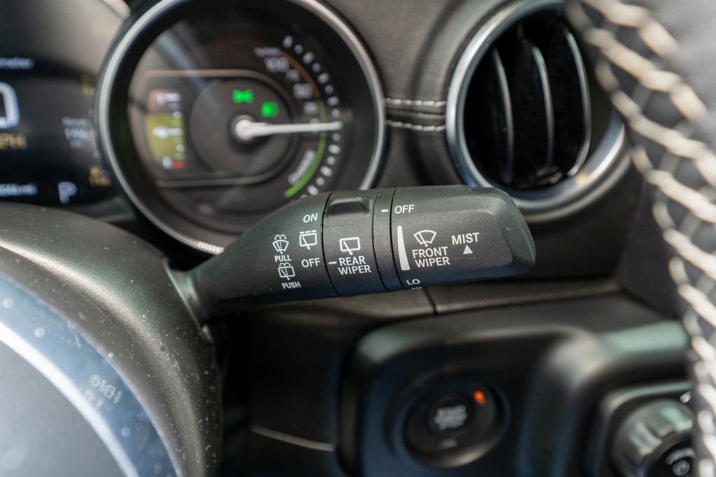 2023 Jeep Wrangler Image 27