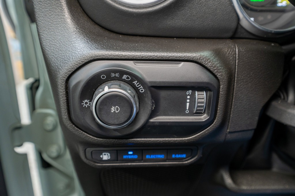 2023 Jeep Wrangler Image 30