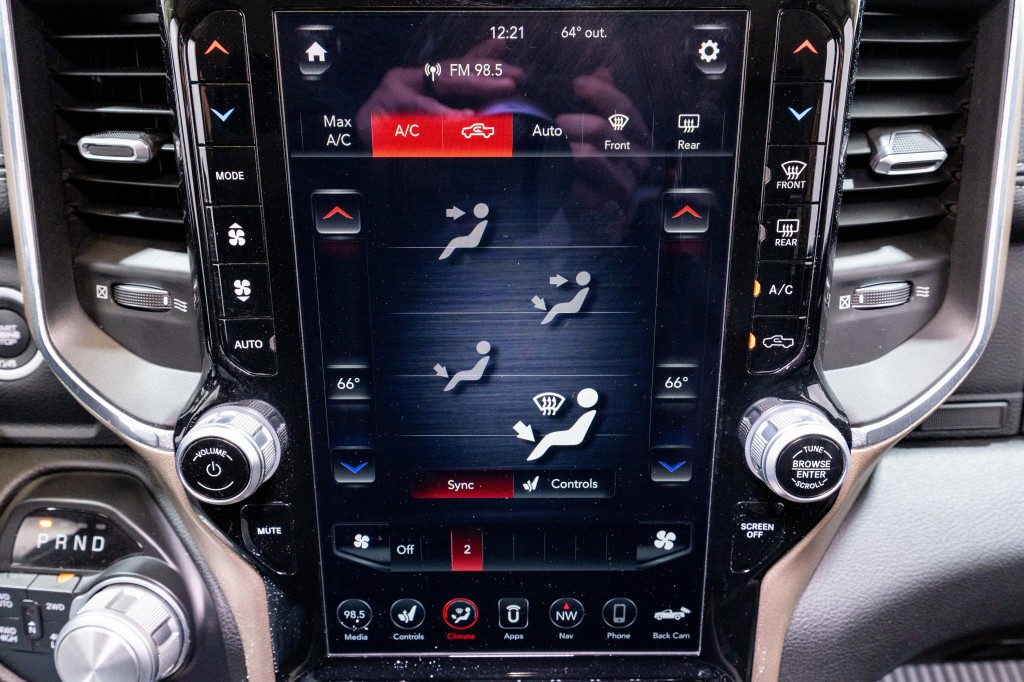 2020 RAM 1500 Image 22