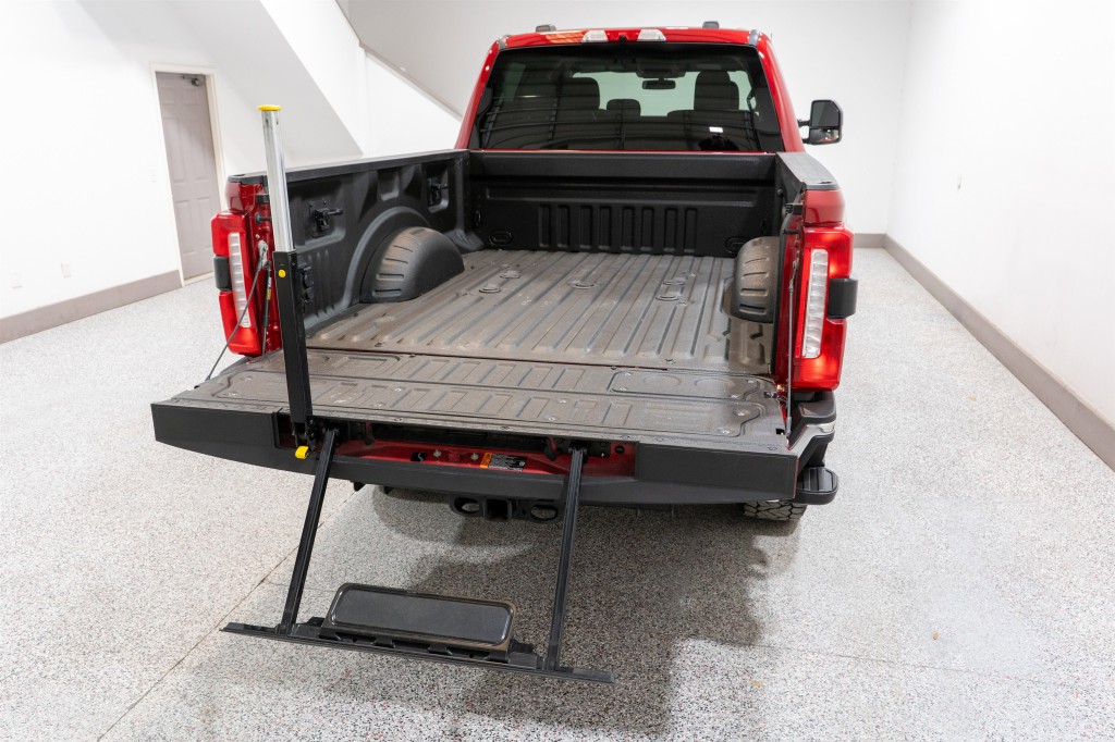 2023 Ford F-250 Image 11