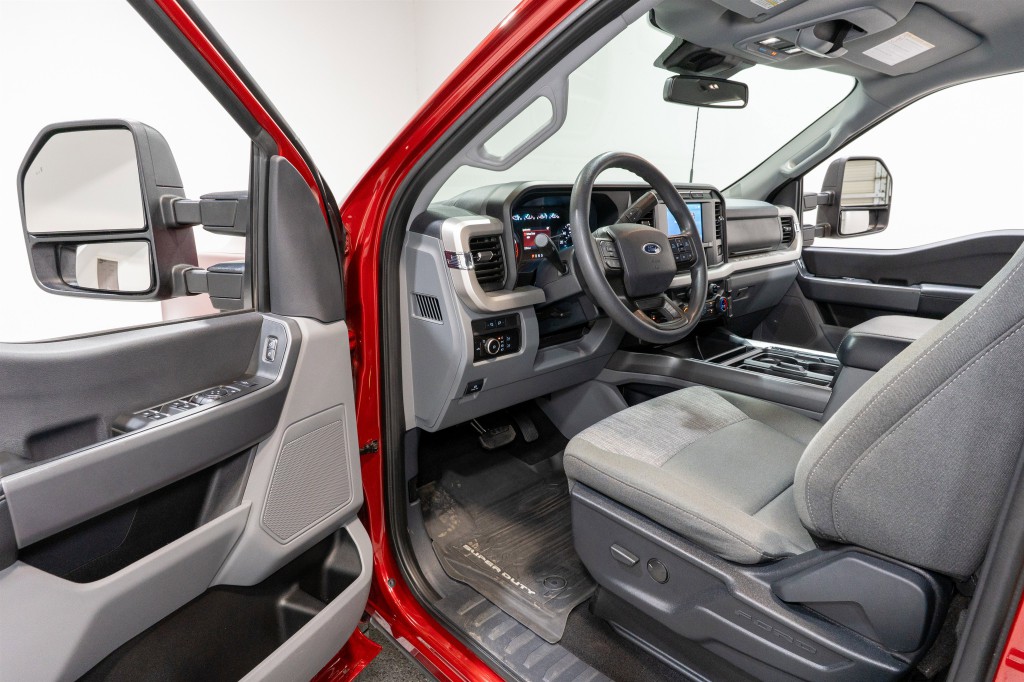 2023 Ford F-250 Image 16