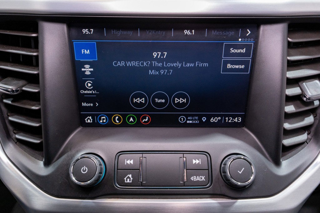 2023 GMC Acadia Image 17