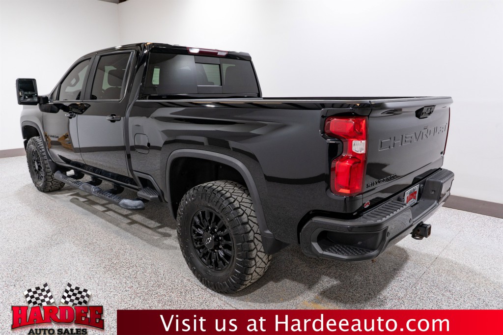 2022 Chevrolet Silverado 1500 Image 3