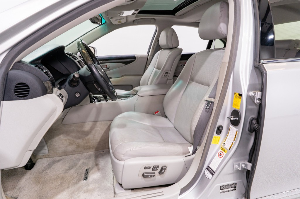 2012 Lexus LS 460 Image 15