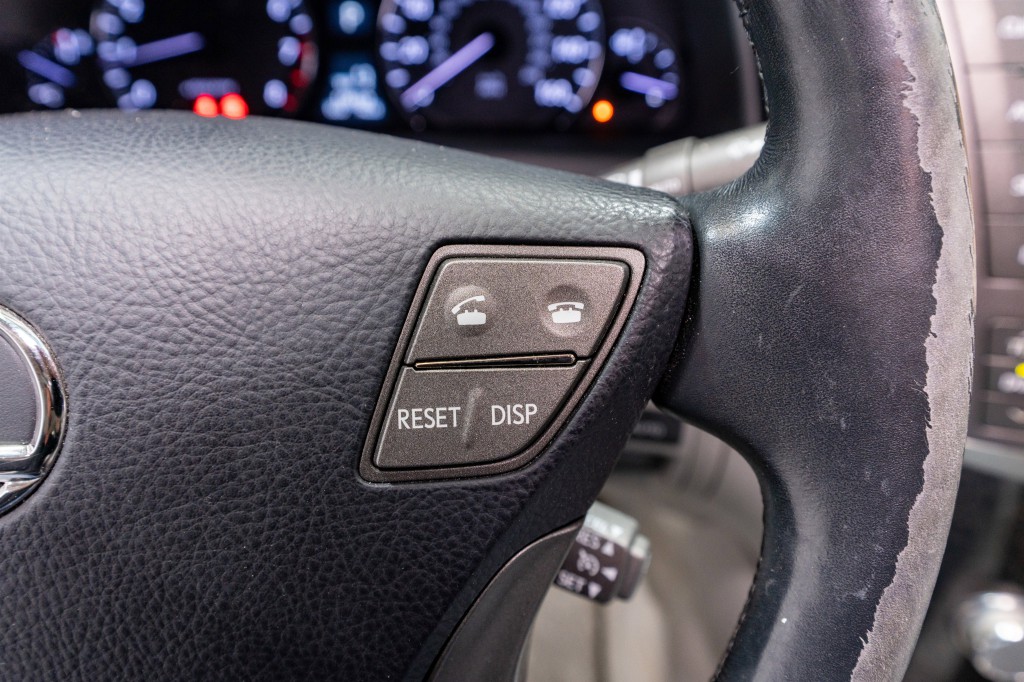 2012 Lexus LS 460 Image 28